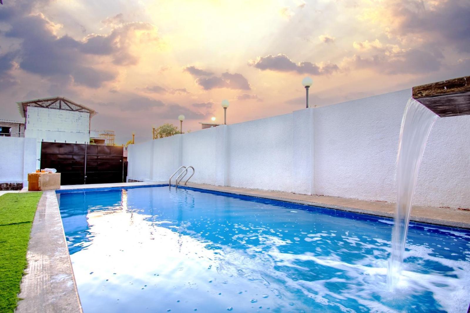 Empyrean Stay Ll 6Bhk Ll Royal Bramha Palace Ll Pvt Pool Ll Lonavala Dış mekan fotoğraf